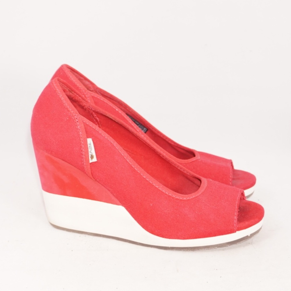 Teva Mush Red/White Foam Peep Toe Wedges, Size 7